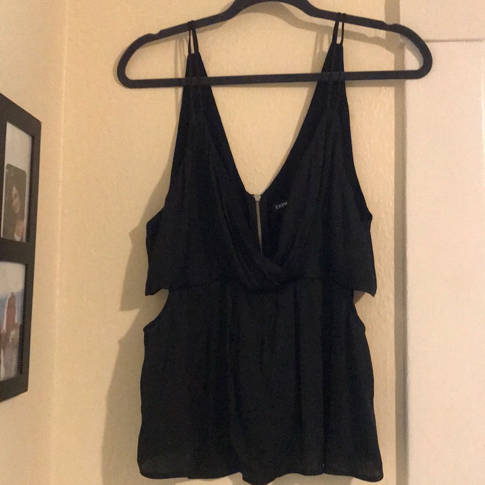 Strappy black Express tank. Size large.